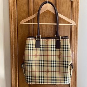 authentic burberry haymarket tote / shoulder bag